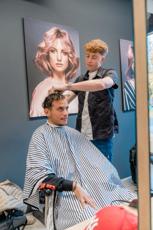 003 Haarstylist Salonmanager Heer Drenthe College Iris Sijbom Fotografie 2022 IR108786