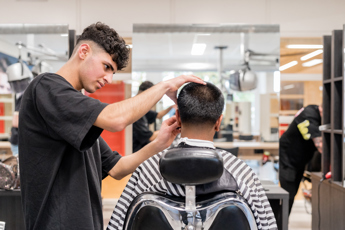 Haarstylist Heer Salonmanager Heer Student Wail Balasini Drenthe College Iris Sijbom Fotografie 2023 IR106185