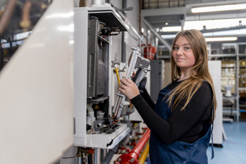 Service En Onderhoud Niveau 3 Leanne Klompmakers Drenthe College Iris Sijbom Fotografie 2024 IR101220 Verbeterd NR